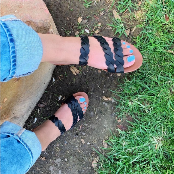 Suns out & so is Sierra ☀️All sizes from 5.5-10 - Picture 3 of 3